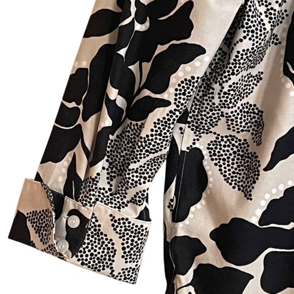 CHICO'S Black & Cream Abstract Leaf Print Button-Front Blouse - Size Small - Picture 4 of 7
